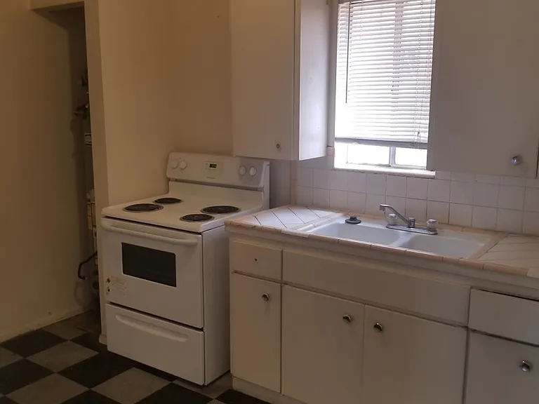 2121 Gold Ave SE — Photo 19