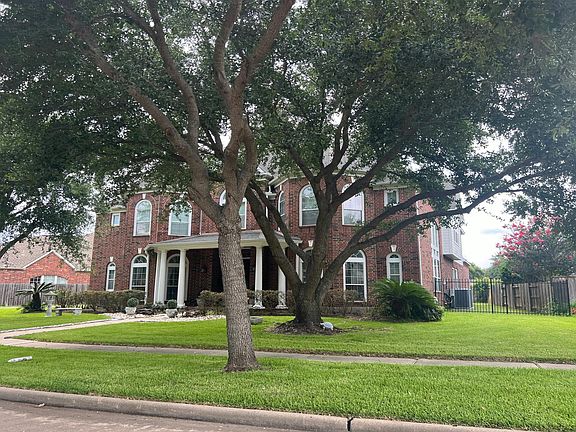 2nd image of 4114 Fisher Lake Dr