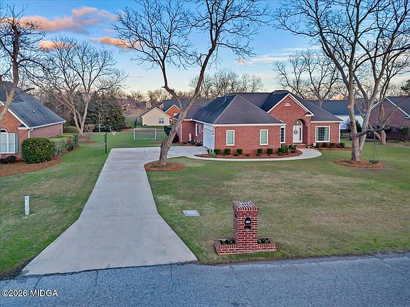 2nd image of 106 Hudson Way