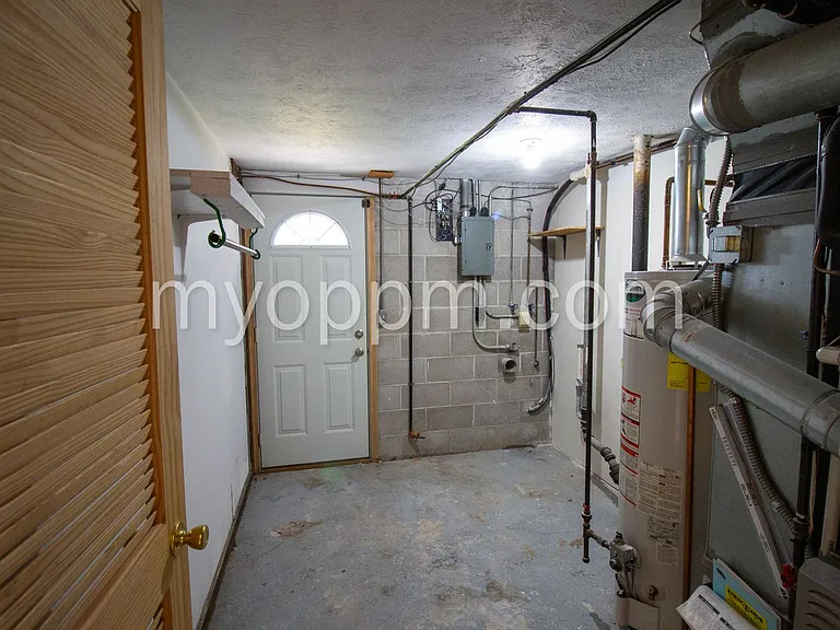 9129 Grand Ave — Photo 22