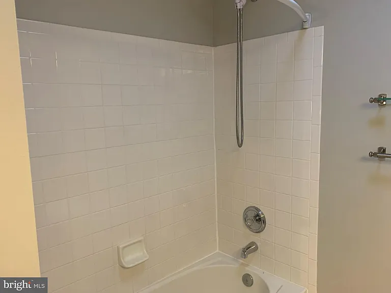3384 Governors Crest Ct — Photo 28