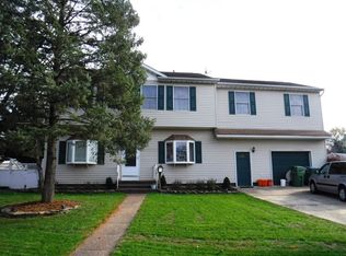 31 Sine Rd, Edison, NJ 08817