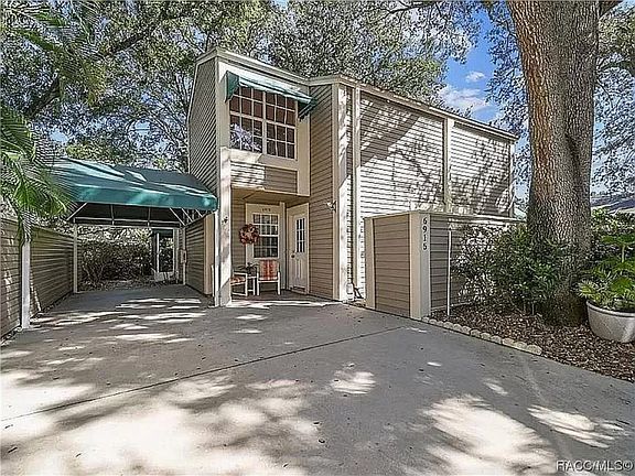 3rd image of 6915 Lake Place Ct