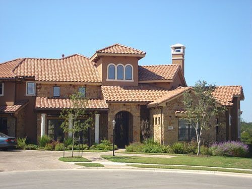 2nd image of 105 Shore Oaks Ct