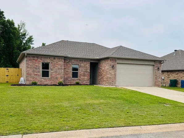 1760 Angeline Dr, Conway, AR 72032
