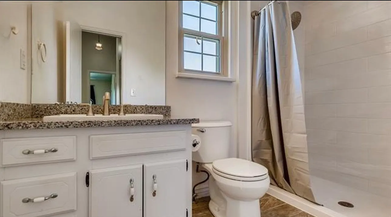 2 bed, 2.5 bath, 1222 sqft, $1,795 — Photo 3