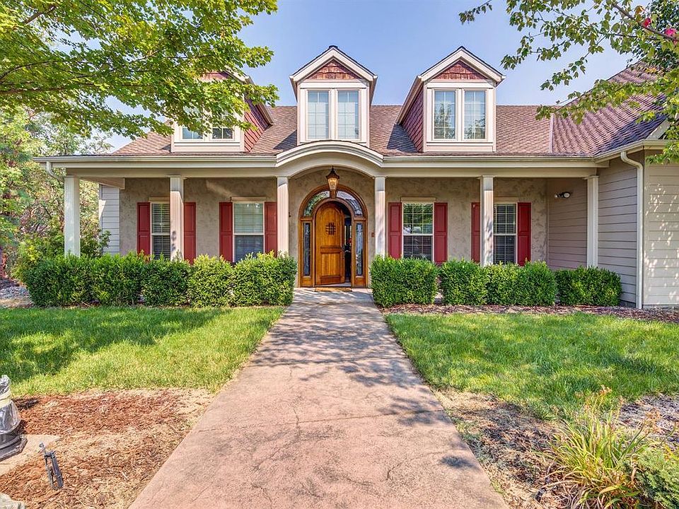 1st image of 2262 SE Elderberry Ln
