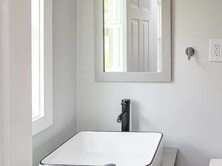 1304 Aston St — Photo 8