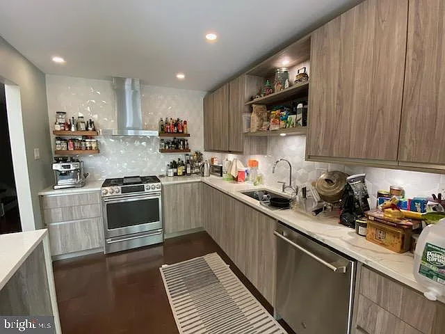 805 Rosehill Dr — Photo 7