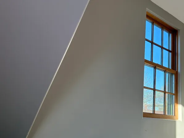89 Crescent Way, Portsmouth, NH 03801