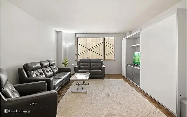 Rented by Douglas Elliman | media 14