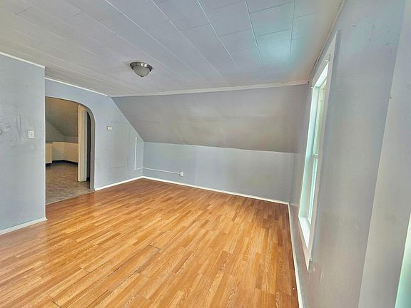 4th image of 187 Southampton St