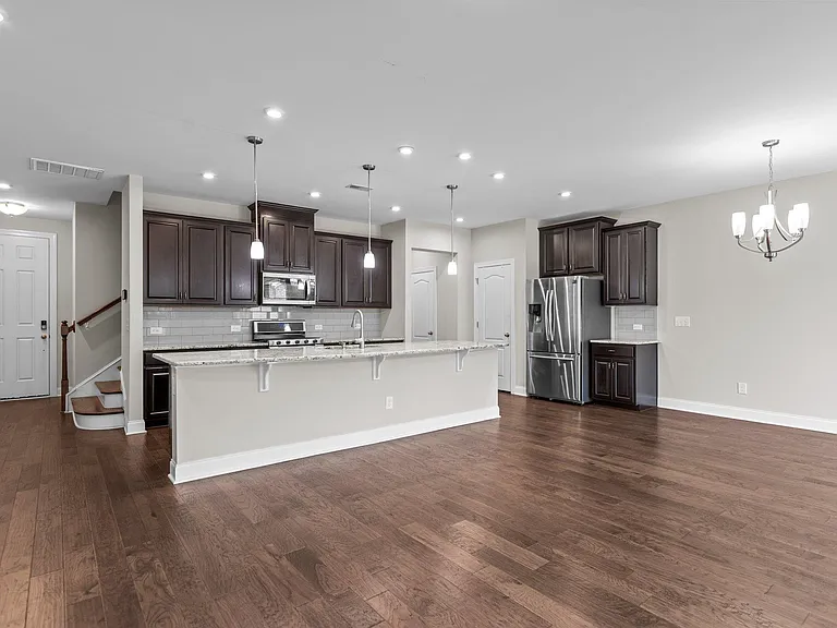 814 Rymark Ct — Photo 1