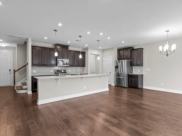 814 Rymark Ct, Cary, NC 27513