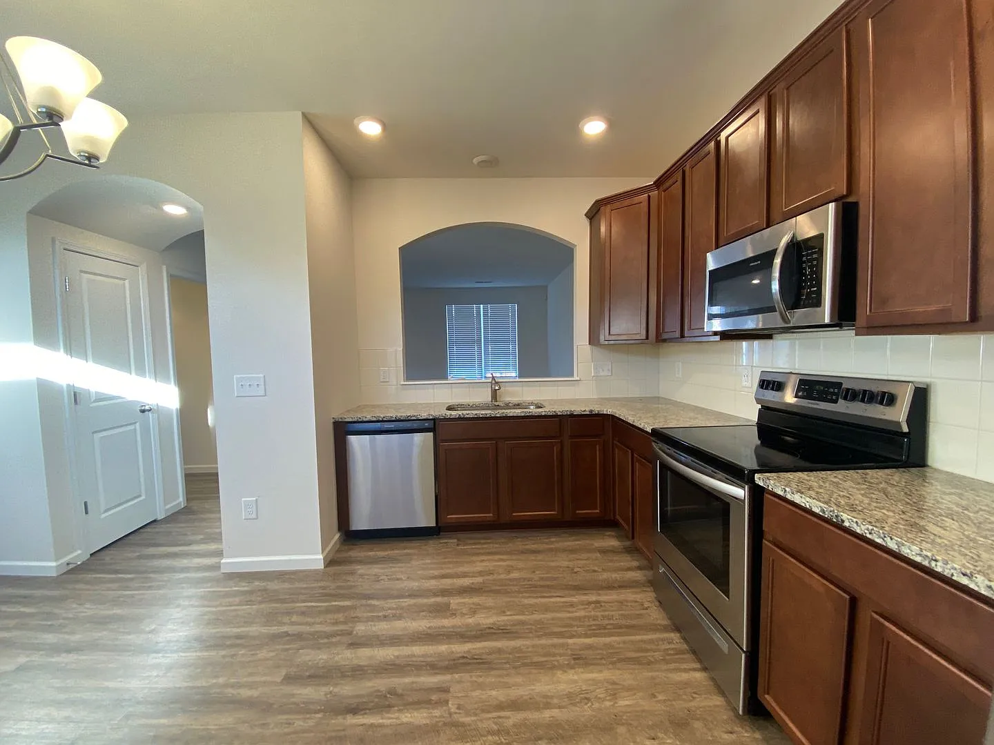 Room for Rent in 3 Bedroom Townhome at 1103 Johns Walk Way — Photo 4