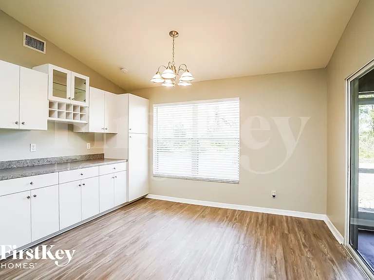 2023 Grayson Ave — Photo 6