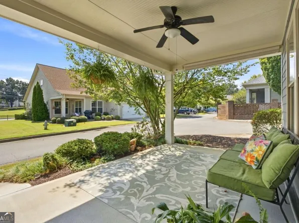 827 Rockford Commons Dr SW, Marietta, GA 30064