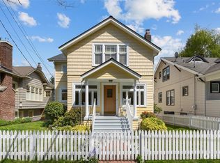 4656 Sunnyside Ave N, Seattle, WA