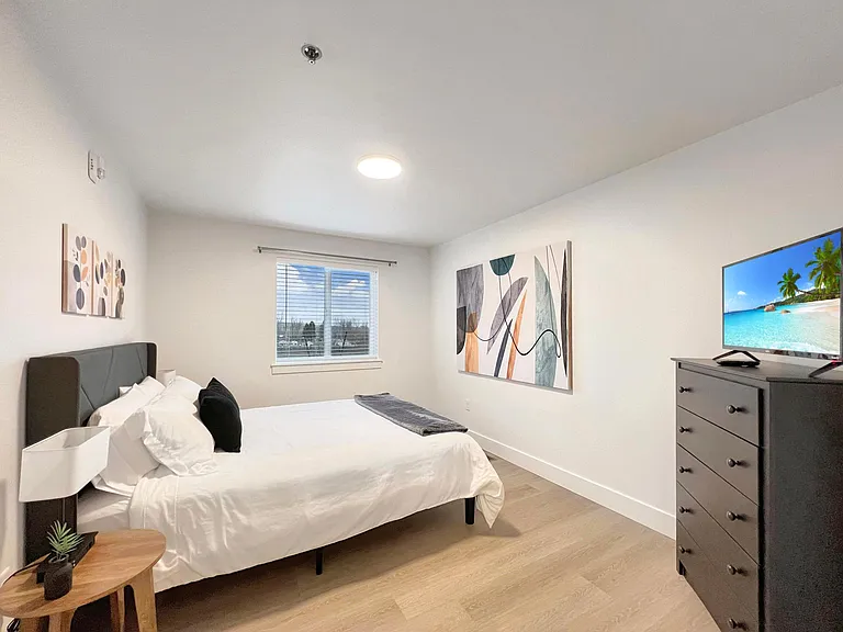 Red Mountain Apartments — Photo 10
