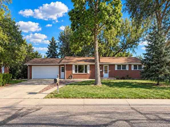 1048 Kane Dr, Longmont, CO 80501