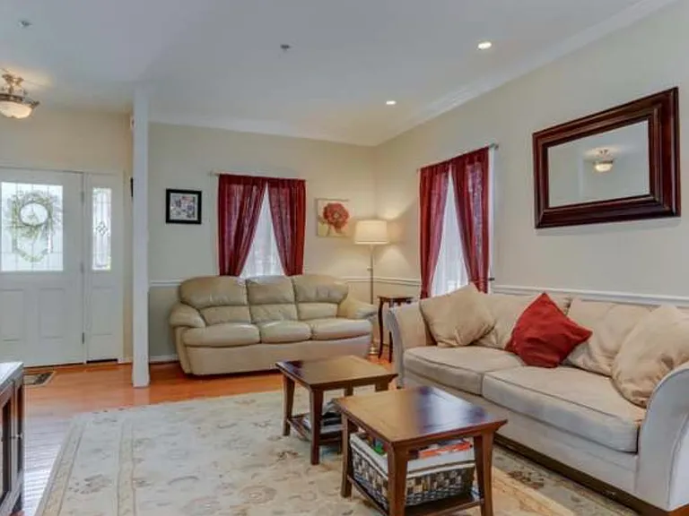 15 Broomall Ave — Photo 2