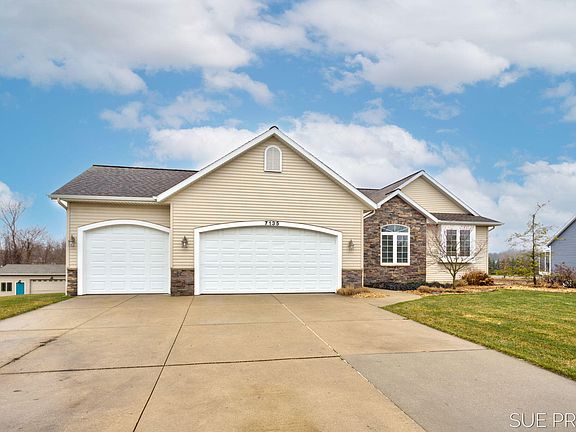2nd image of 7135 Sagerose Dr