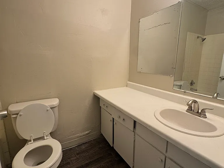 4725 Hoffman Rd #7 — Photo 4
