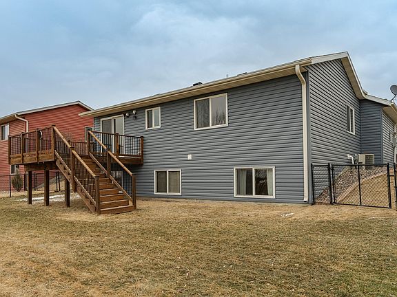 3rd image of 5301 Castleview Dr NW