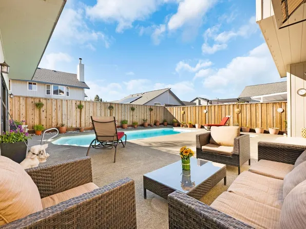 9541 Kristine Way, Windsor, CA 95492