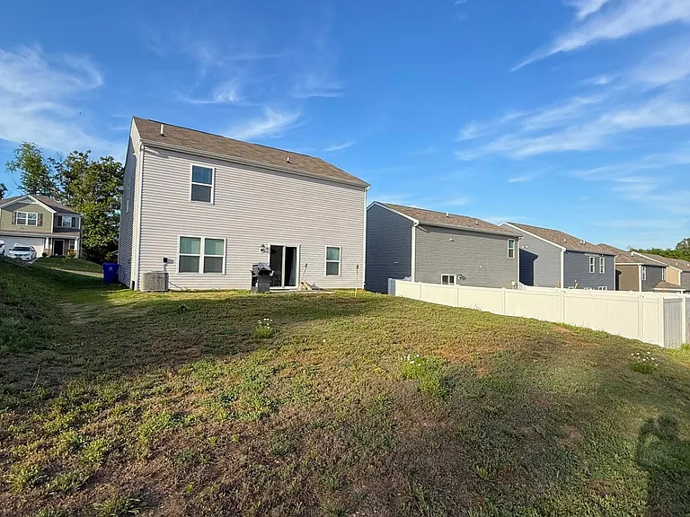 2940 Brooks Meadow Ln — Photo 2