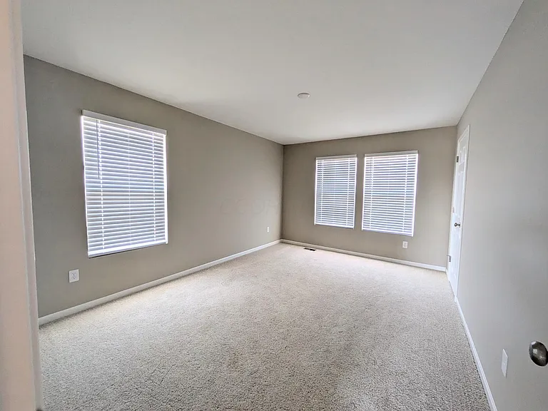 9013 Hawk Hill Way — Photo 27