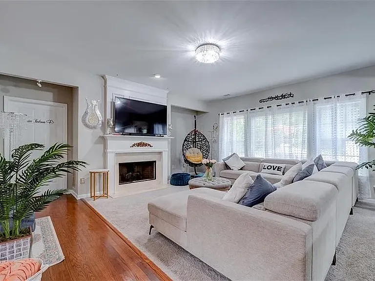 380 Simonton Crest Dr — Photo 26