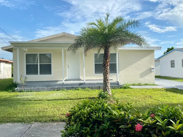 1340 5th Ave N, Naples, FL 34102