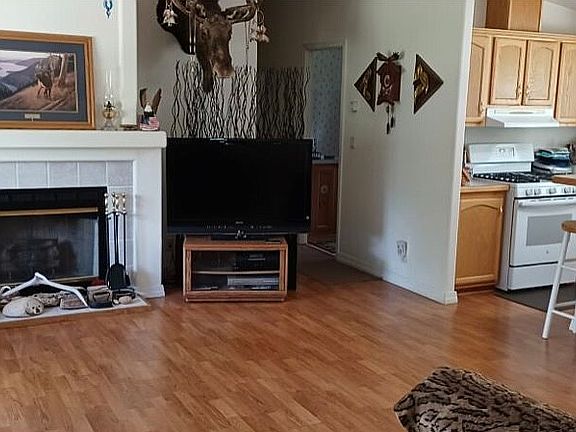 5th image of 151 W Cottonwood Dr