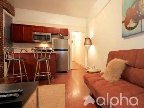 211 E 14th St, New York, NY