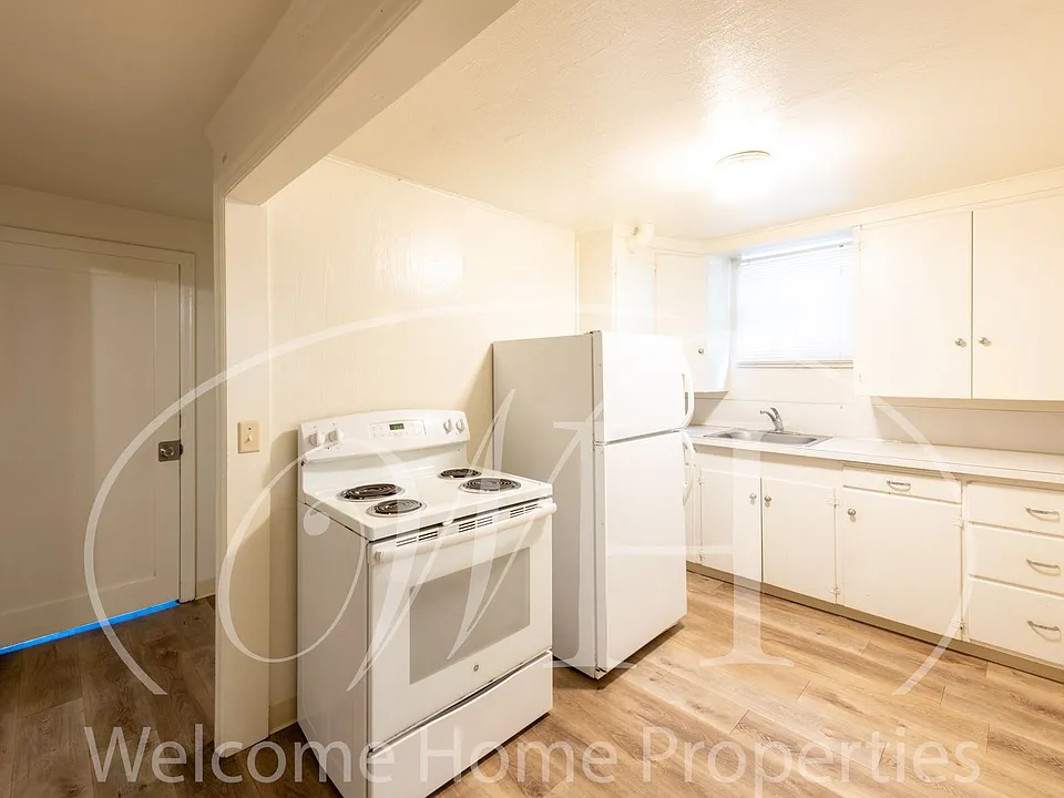 228 SE 6th St