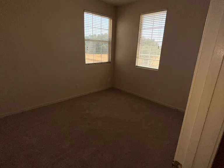 9409 Silver Bridle Way — Photo 8