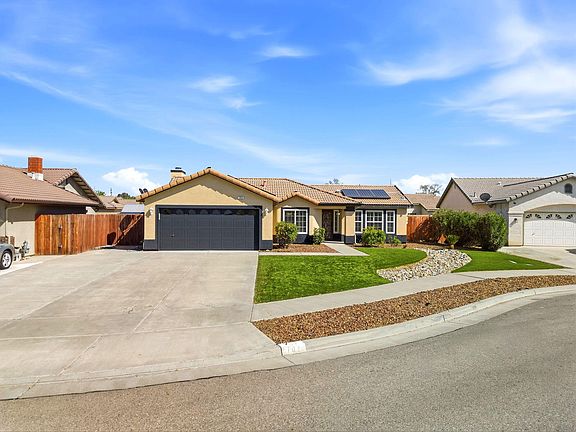 5th image of 702 Montecito Court