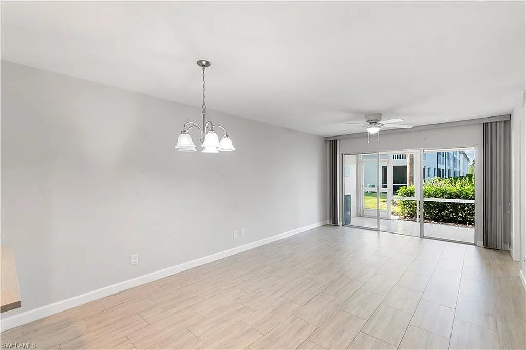 Building Photo - 1008 Manatee Rd #G103