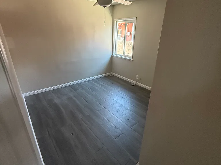 13127 Flallon Ave — Photo 6