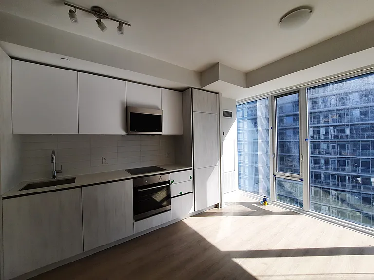 8 Widmer St #3308 — Photo 3