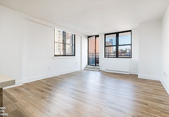 3rd image of 222 W 14th St APT 8F