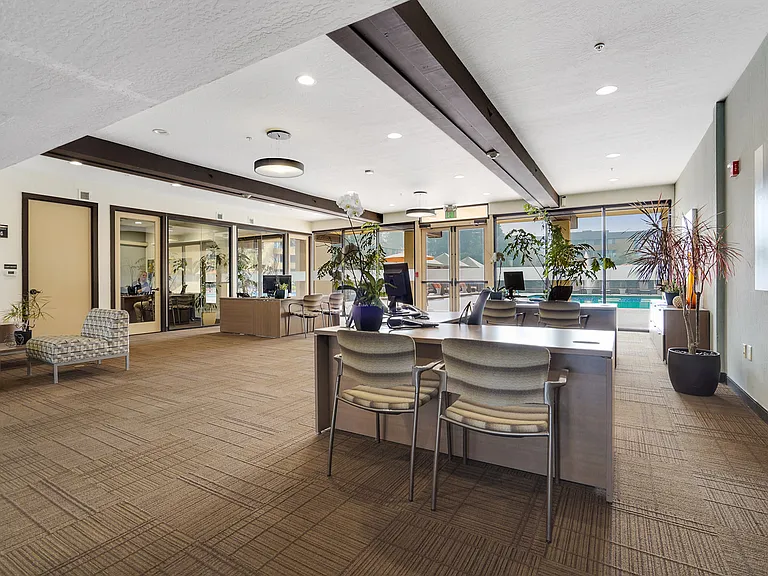 Americana Apartments — Photo 10