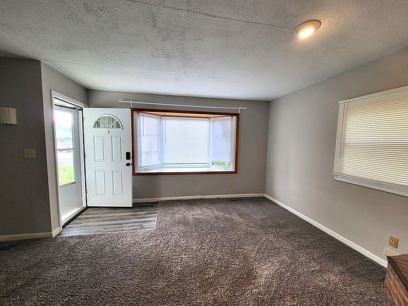 3rd image of 25 Thrush Rd