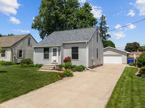 1030 W Grant St, Appleton, WI 54914