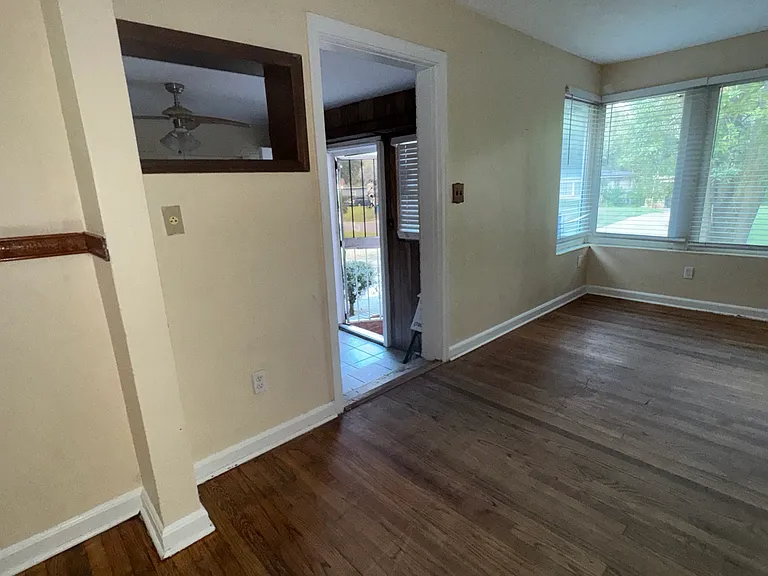7134 Linda Dr — Photo 11