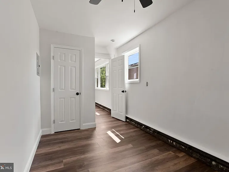 610 57th St NE #102 — Photo 13