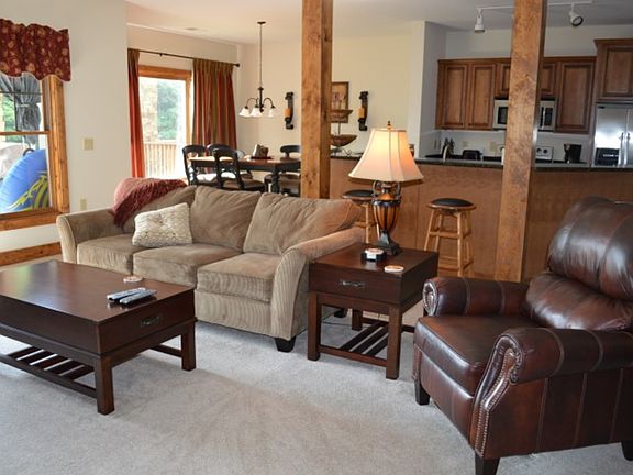 3rd image of 162 Wapiti Way #10-D