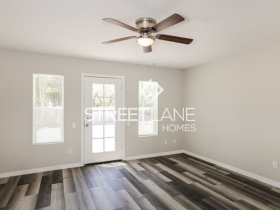 5th image of 3145 E Capri Cir