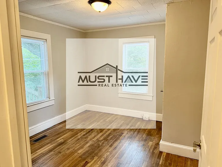 515 Ridgeway Pl SW — Photo 10